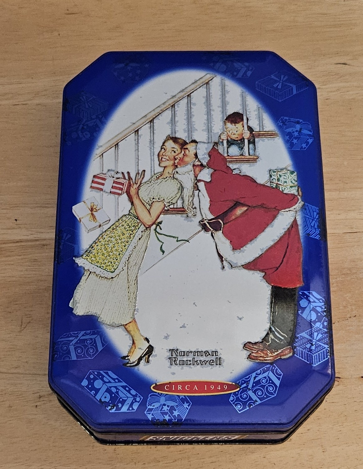 2001 Snickers Circa 1949 Norman Rockwell Tin Container 2001 Snickers Circa 1949 Norman Rockwell Tin Container