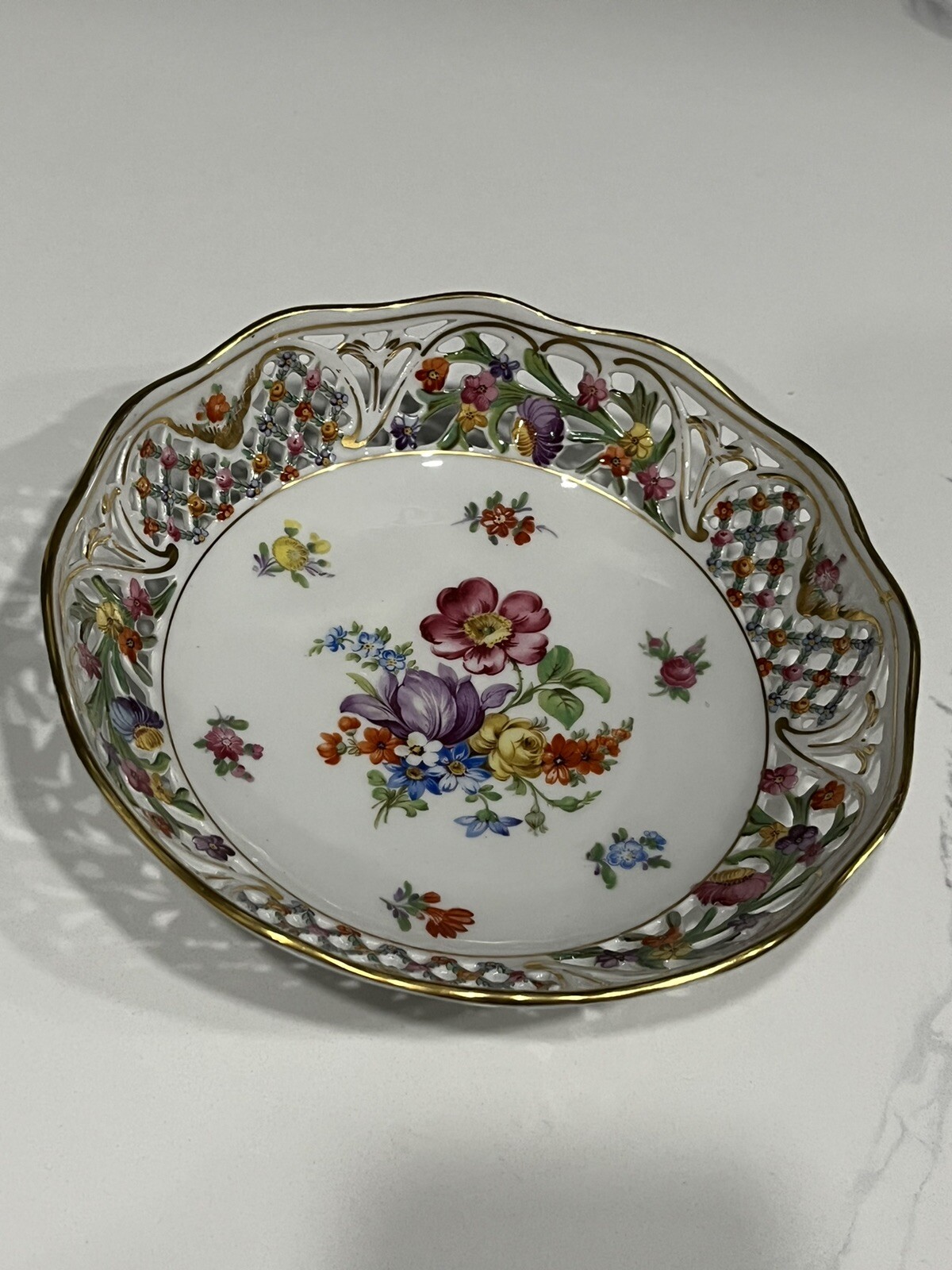 SCHUMANN BAVARIA GERMANY US ZONE CHATEAU DRESDEN RETICULATED 7 1/2” BOWL TRINKET