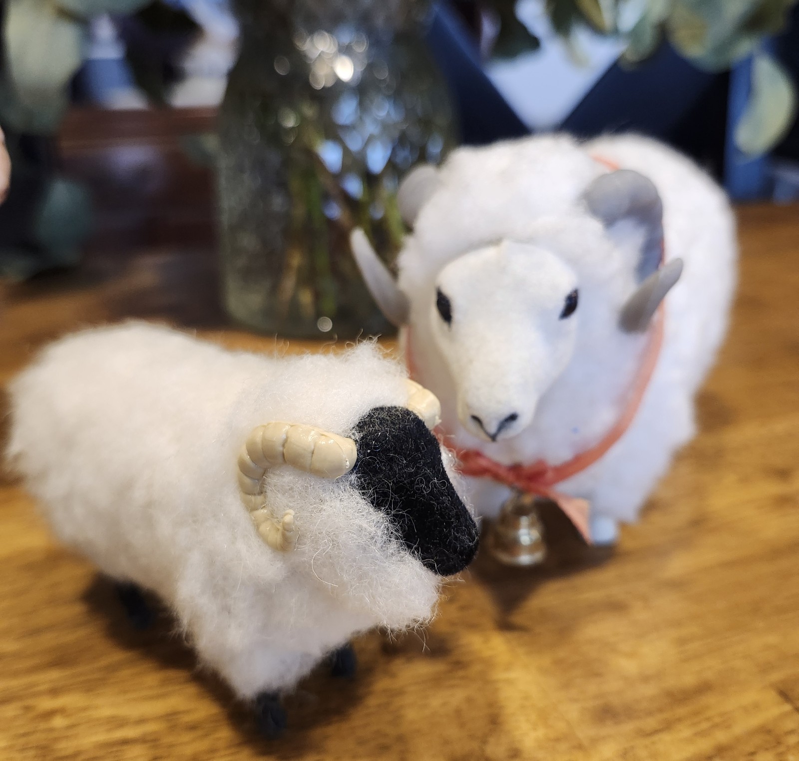 2 Vintage Gudvangen Norway Handcrafted Wool Sheep Figurine Lot Ram Peach Bow 