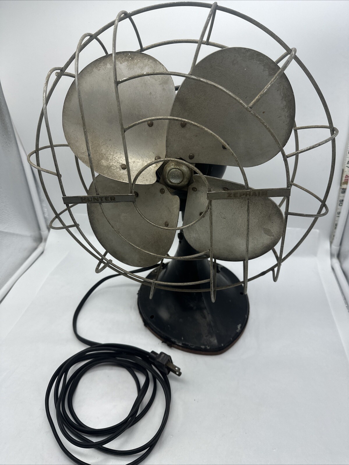 Hunter Zephair Vintage Fan 1946-1949 235 C-12 Tested Works