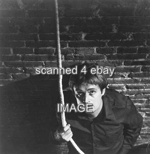 DAVID MCCALLUM  AROUND THE WORLD MAN FROM UNCLE STAR    8X10 PHOTO oo84