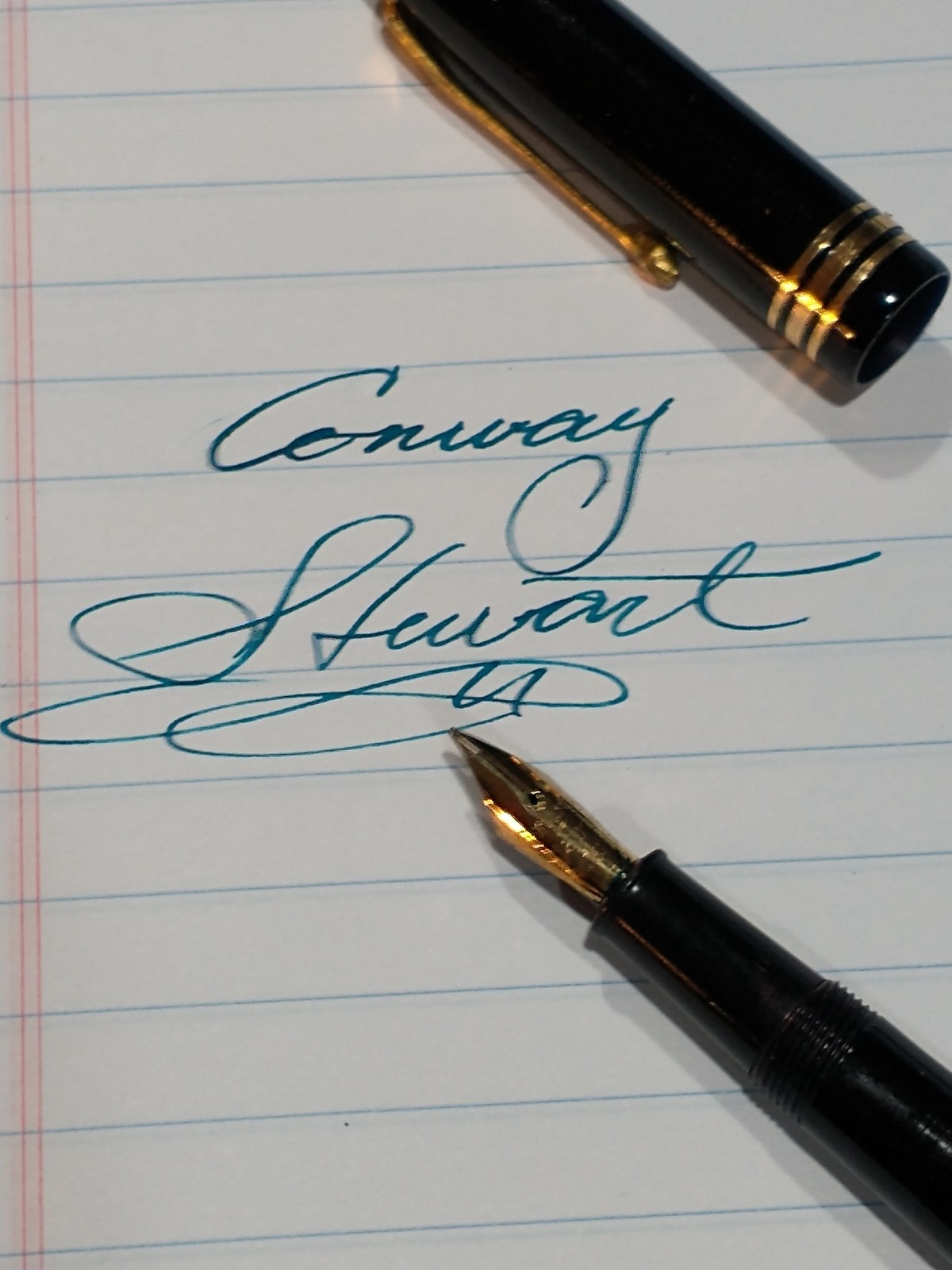 CONWAY STEWART 388 PETITE VINTAGE FOUNTAIN PEN 14CT FINE NIB BLACK GOLD TRIM