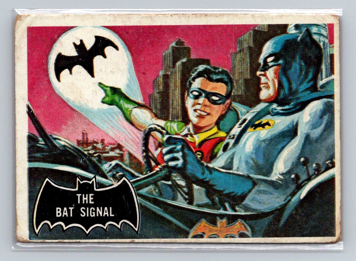 1966 Topps Batman (Black Bat Logo) #3 The Bat Signal