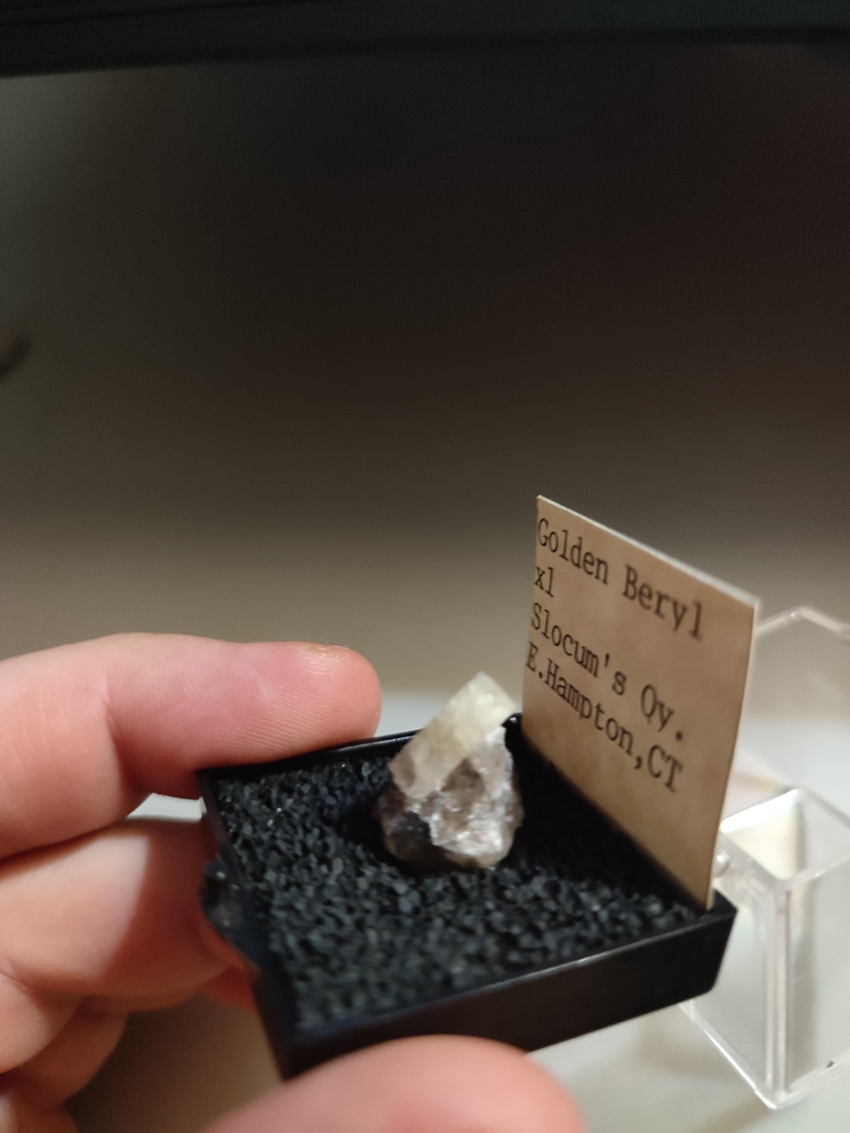 Natural golden Beryl crystal 💎. Mined from E. Hampton, ME