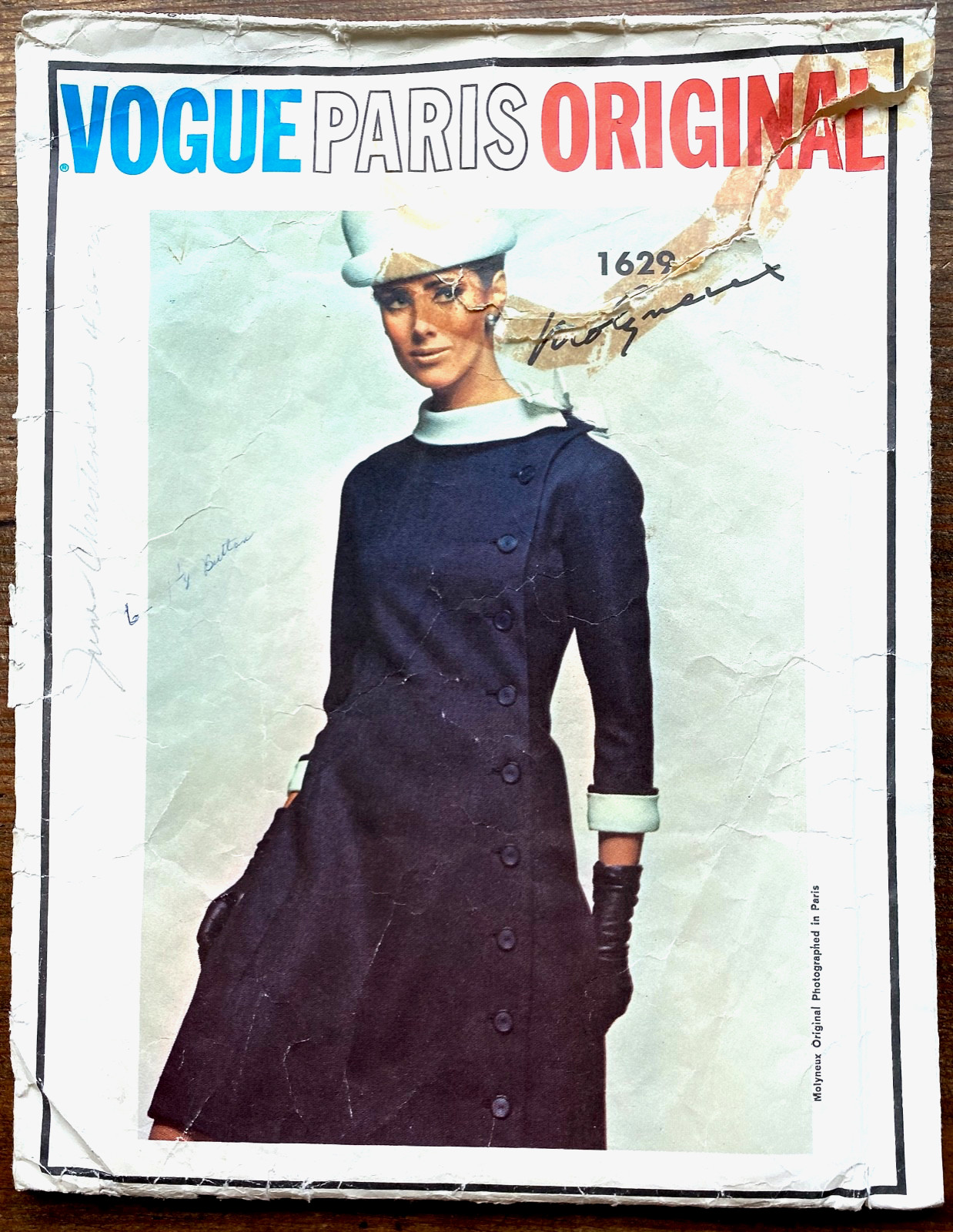 1966 VOGUE PARIS ORIGINAL  MOLYNEUX #1629  UN-CUT/COMPLETE SZ. 10.