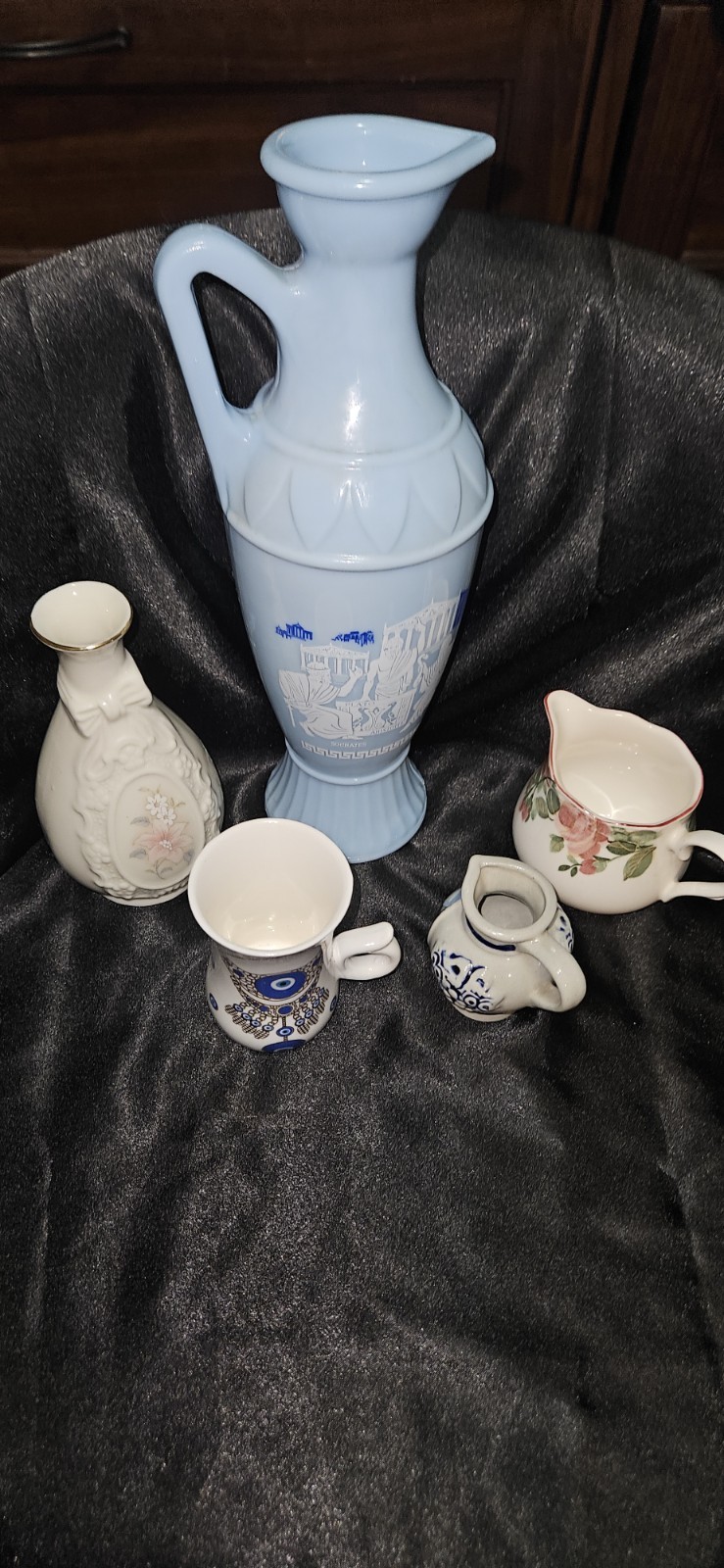 Lovely Collection of vintage ceramic and porcelain pieces