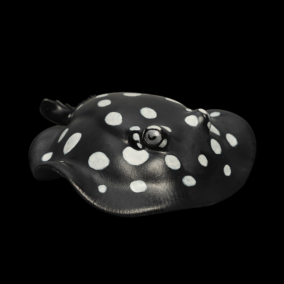 Animal Heavenly Body Leopoldi Polka Dot Stingray Fish Statue