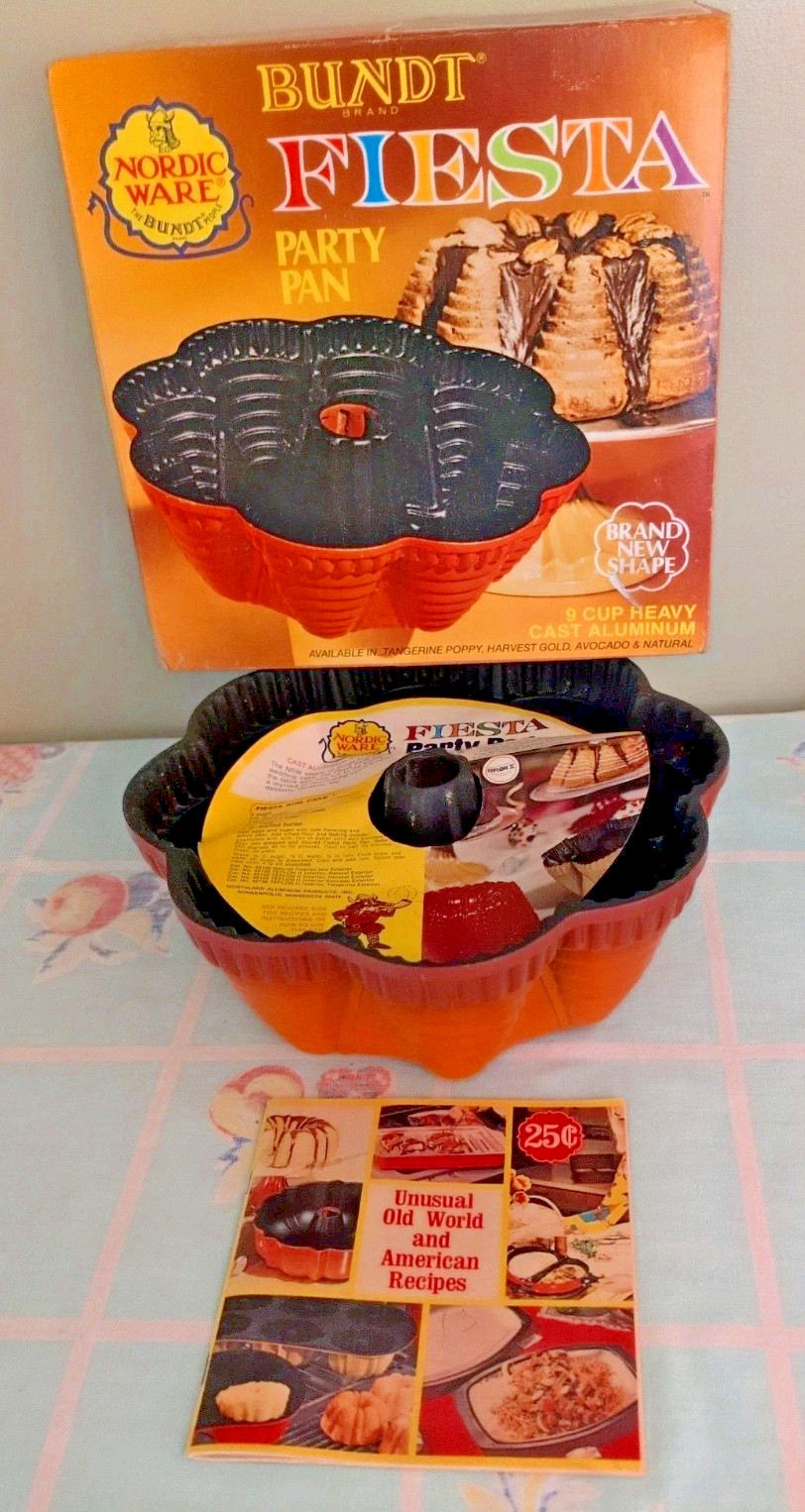 Vintage New Nordic Ware Bundt Fiesta Pan 12 Cup Cast Aluminum Orange 70s Box 🍰 Vintage New Nordic Ware Bundt Fiesta Pan 12 Cup Cast Aluminum Orange 70s Box 🍰