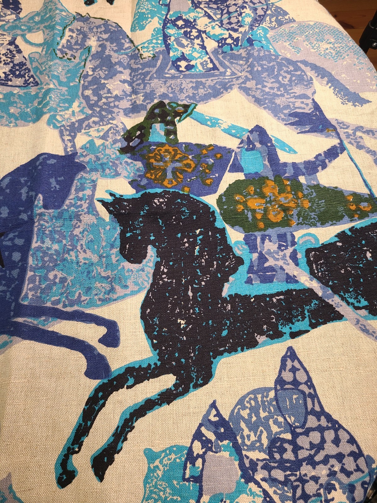 Vtg 5th Avenue Fabric 60\'s Mid-Century Equestrian Medieval Knights Joust Linen