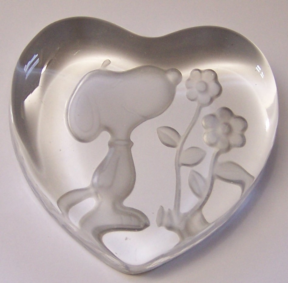 Snoopy Smelling Flowers Glass Heart Paperweight