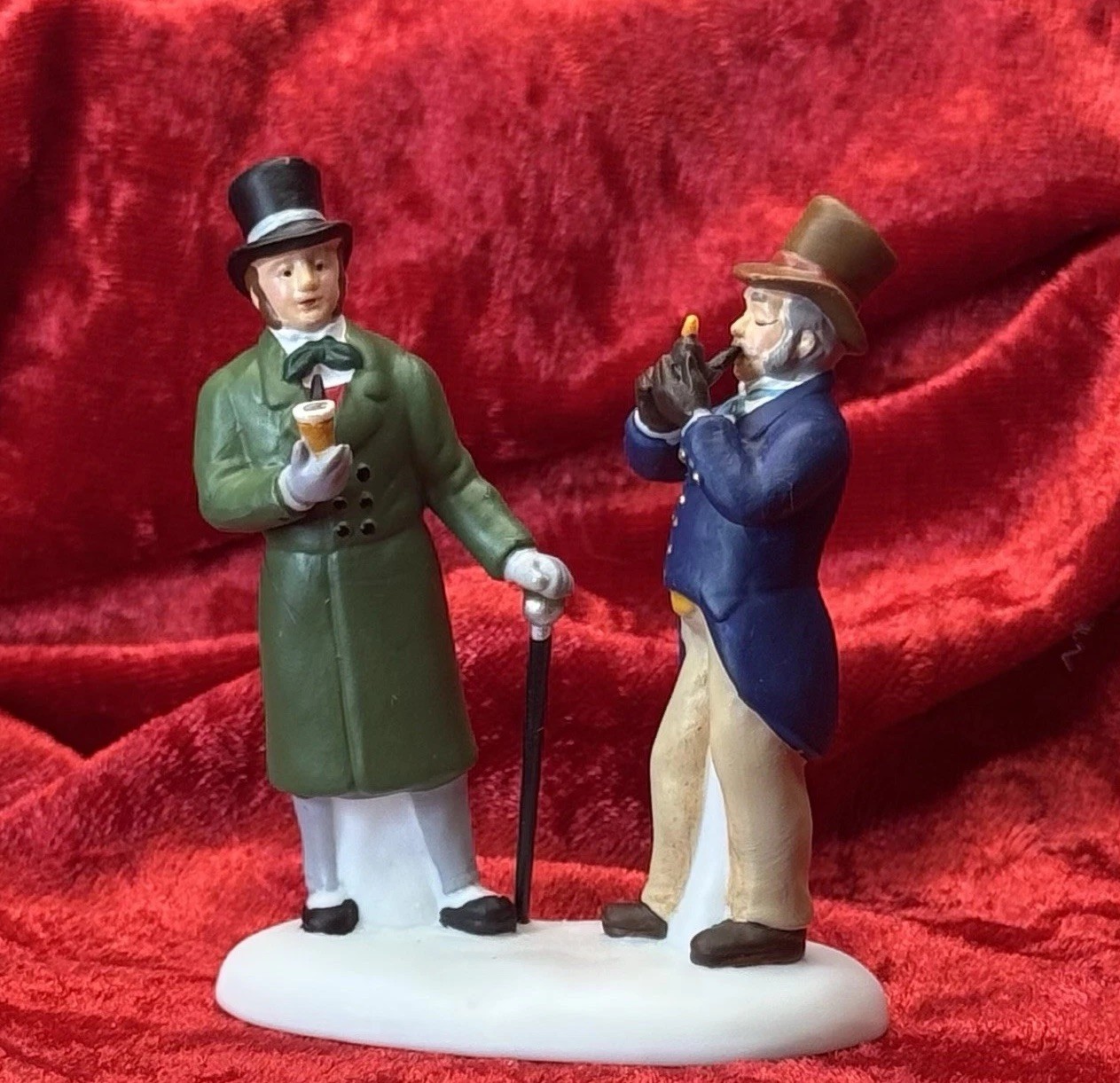 PAUSING FOR A LEISURELY PIPE Dept. 56 Dickens Village Series 58437