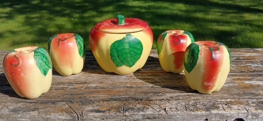 Vintage Hull Pottery \