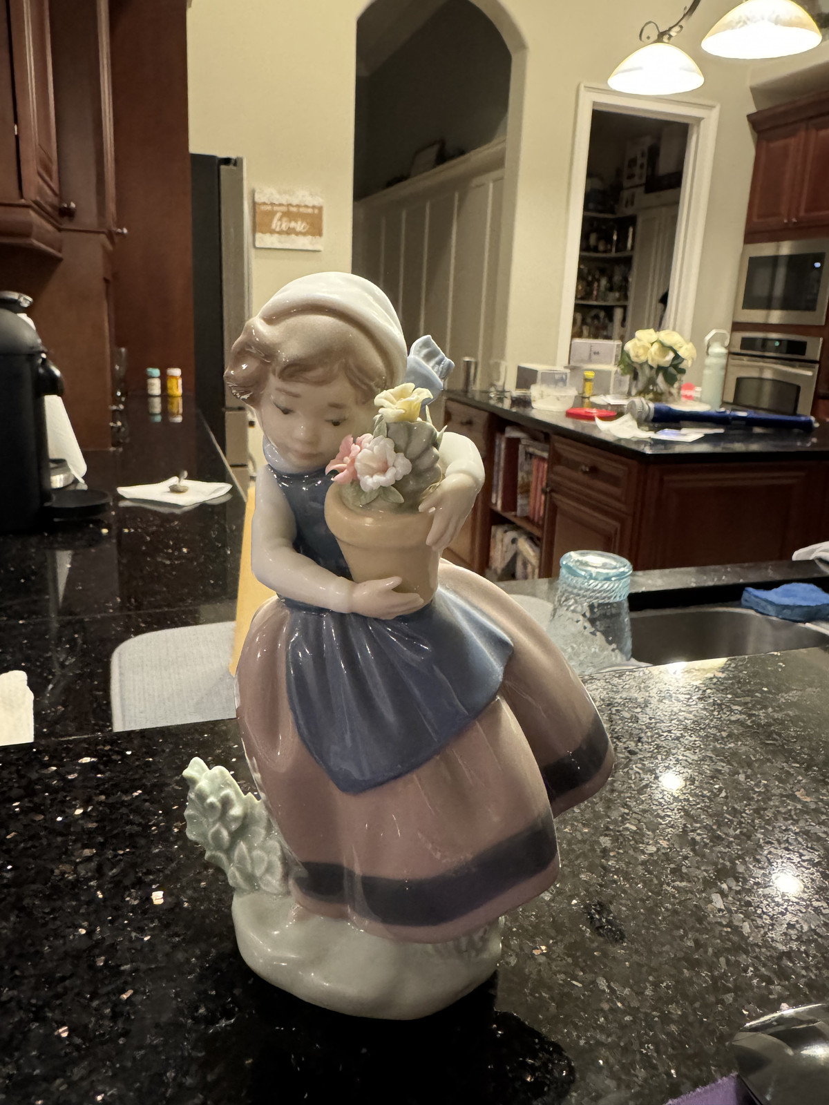 LLADRO FIGURINE #05223 \
