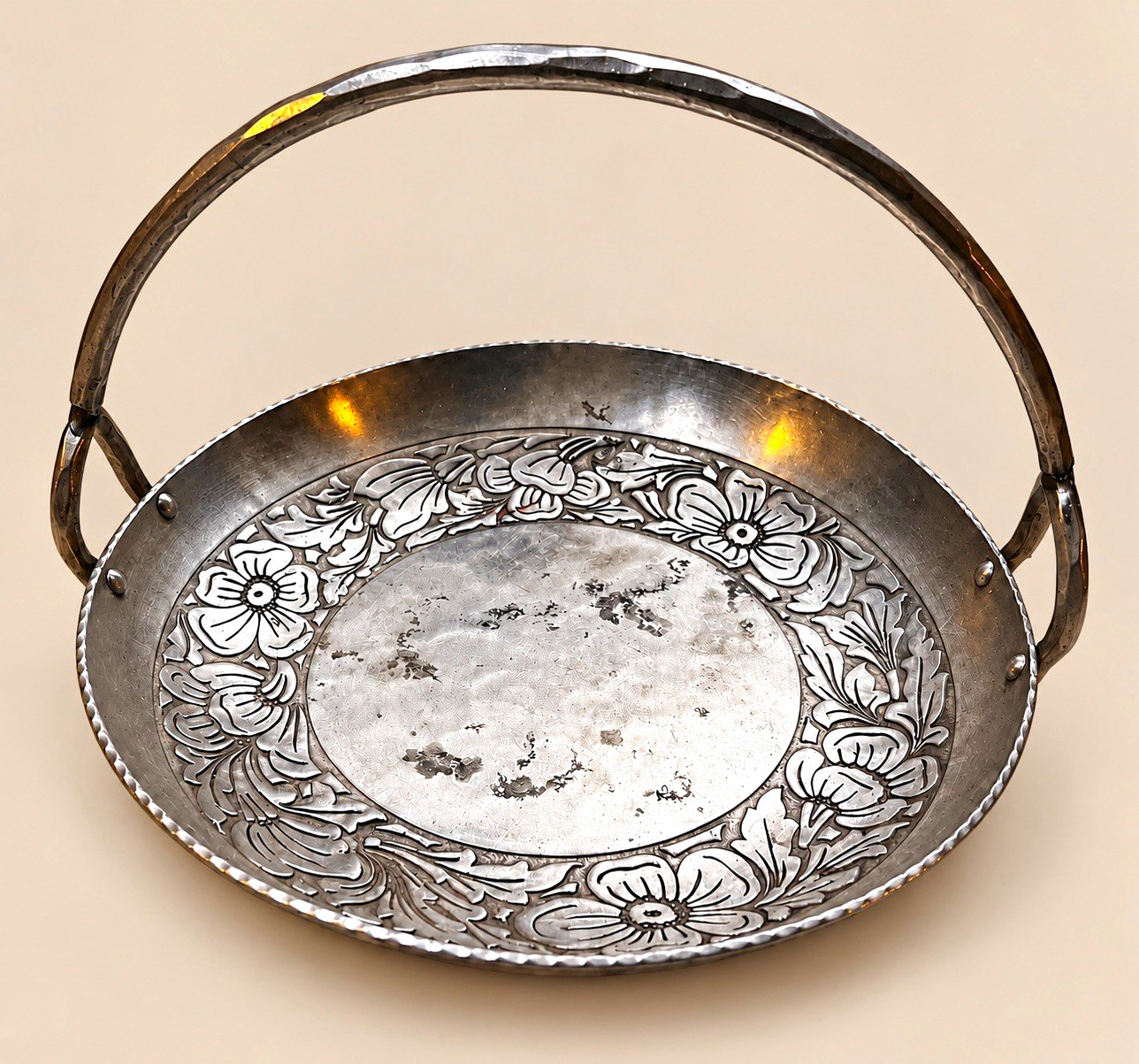 Vintage E.M.P.C. Forged Aluminum Intaglio Floral 9\