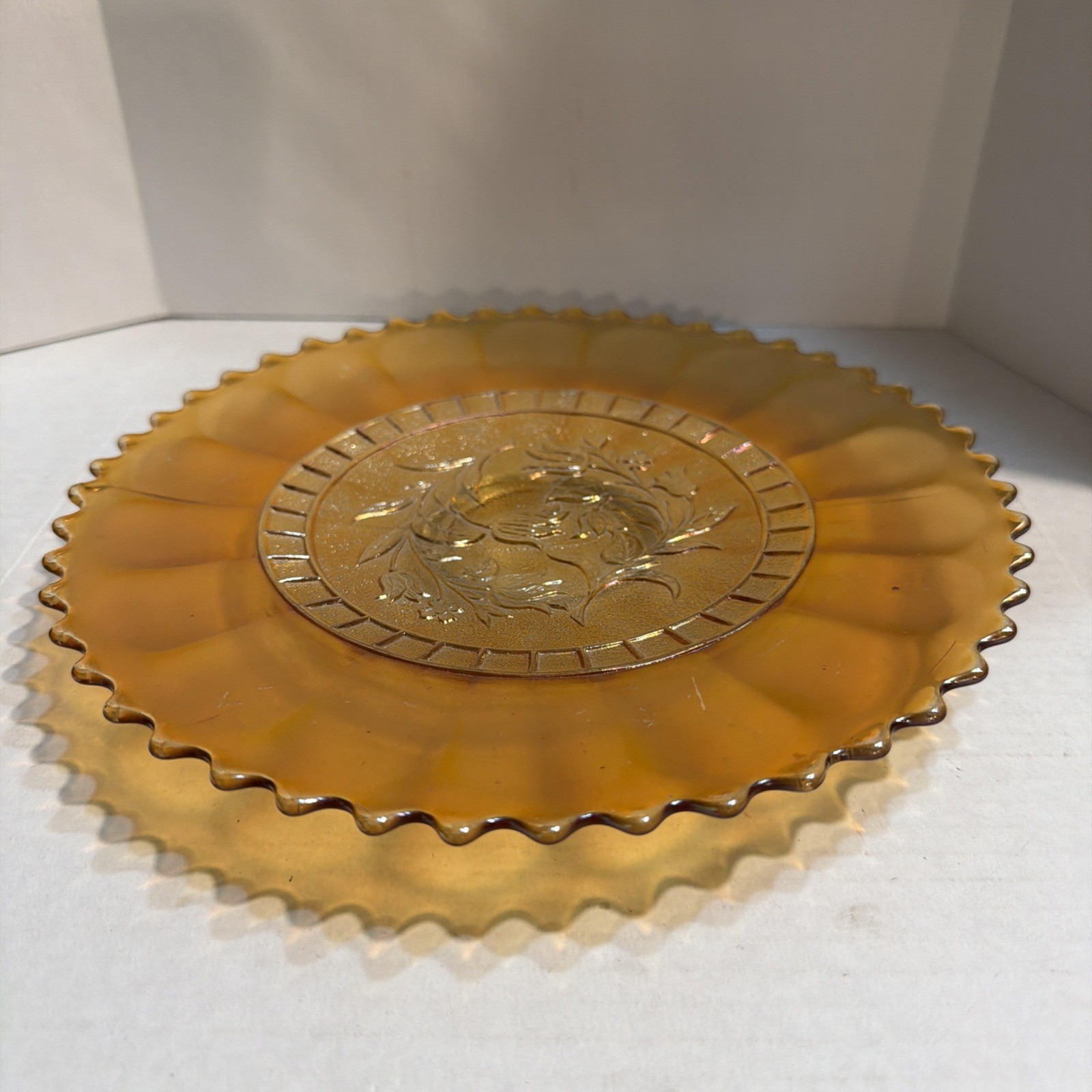 Dugan Marigold  9” Windflower Carnival Glass Plate