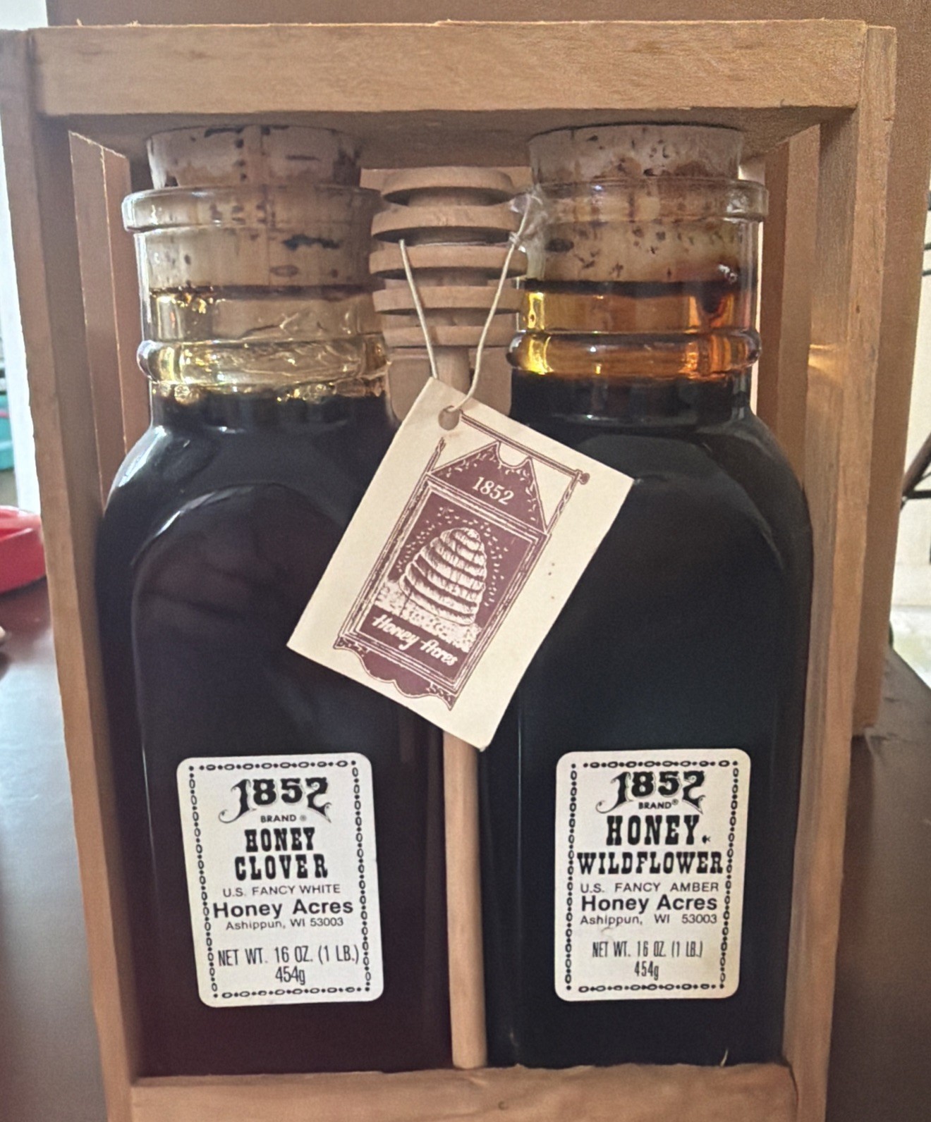 vintage 1852 Brand Honey Gift Set