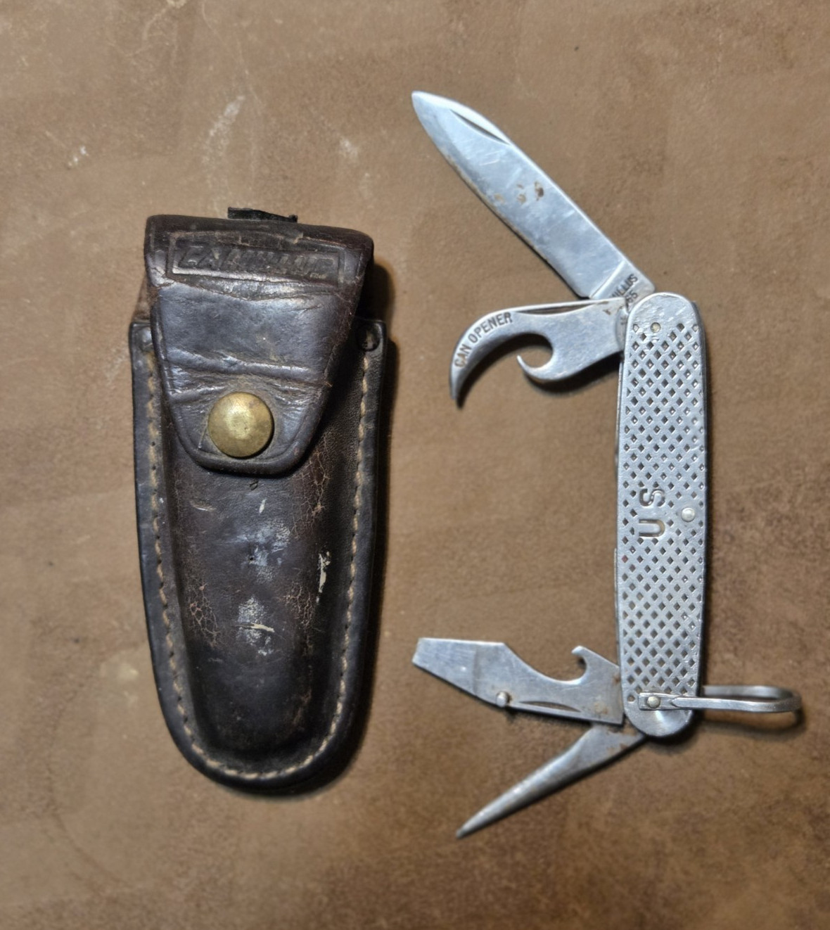 Camillus 1965 US Military Pocketknife w/ Sheath, Steel Blade, Vietnam Era Camillus 1965 US Military Pocketknife w/ Sheath, Steel Blade, Vietnam Era