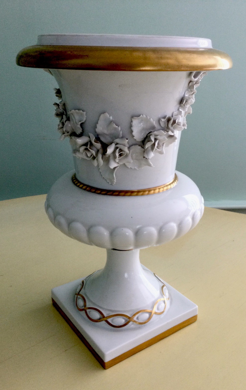 VINTAGE VISTA ALEGRA PORTUGAL PORCELAIN URN with BEAUTIFUL RAISED ROSES 14” X 9” VINTAGE VISTA ALEGRA PORTUGAL PORCELAIN URN with BEAUTIFUL RAISED ROSES 14” X 9”