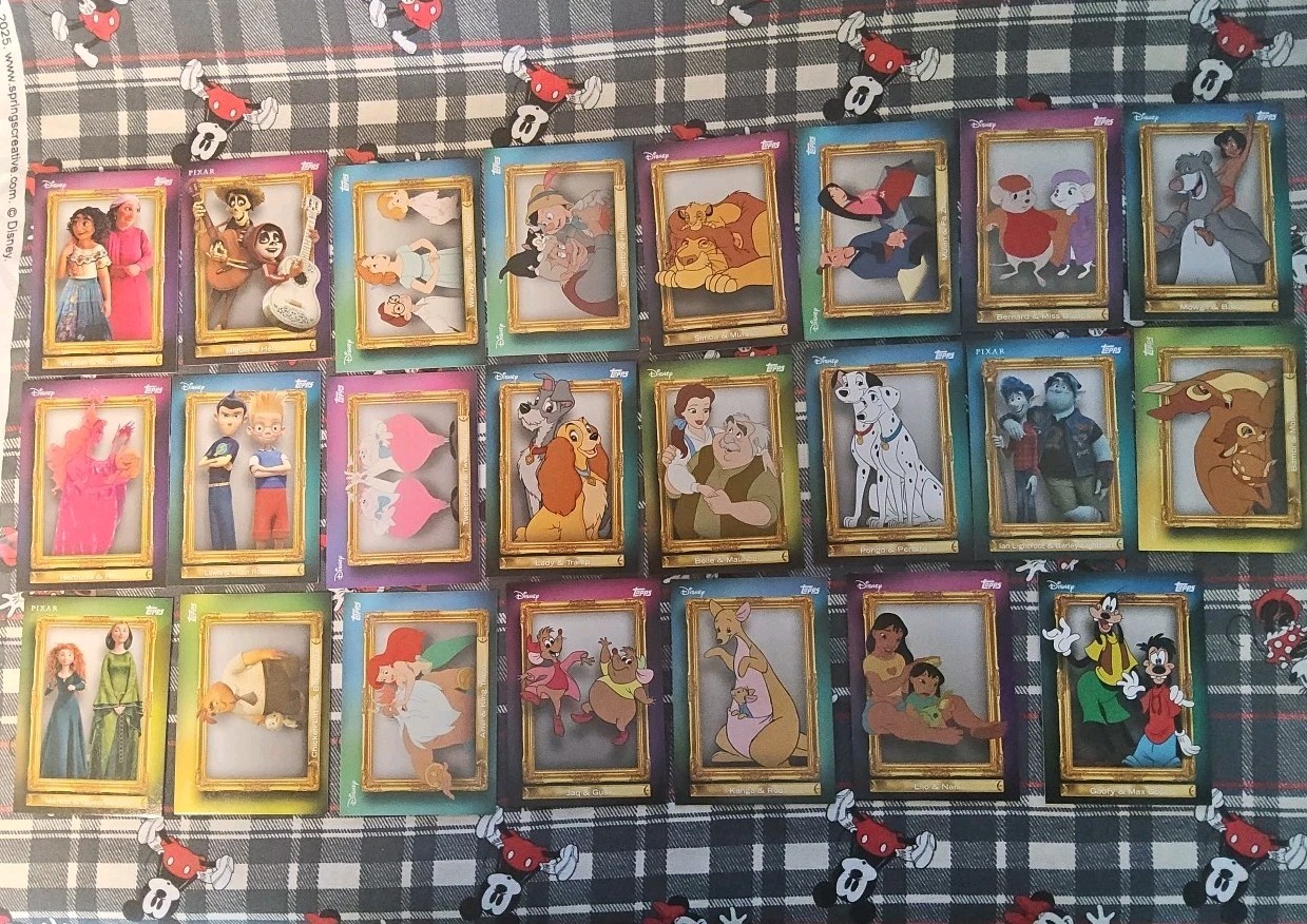  READ READ 2026 Topps Disney Neon Family First Insert  35 Card  Complete Set