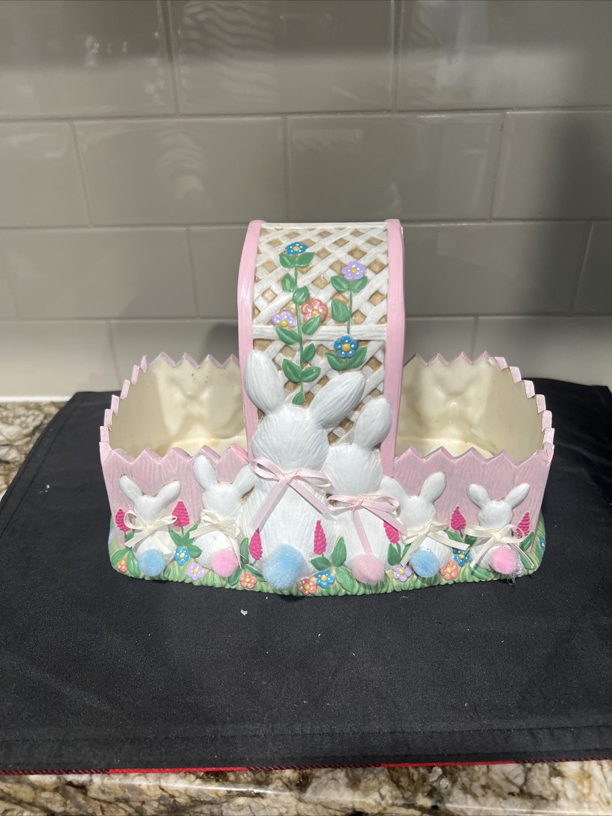 Vintage Dona’s Ceramic Cottontail Easter Basket Ceramic  10”x6”x6” In Great Cond