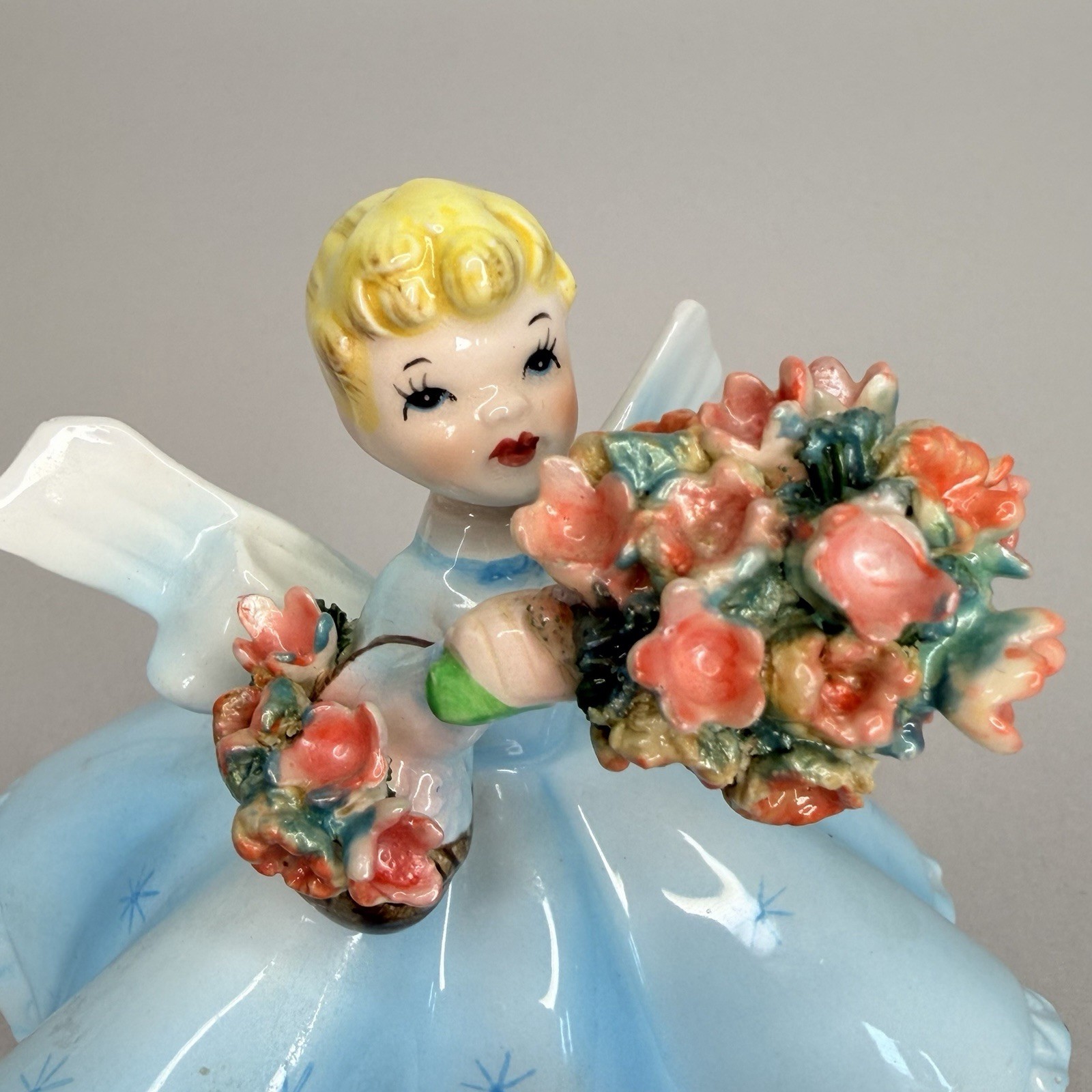 Vintage LEFTON  JAPAN GIRL w/ FLOWER BASKET & BOUQUET, Blue Gown, #1450B Exc Con