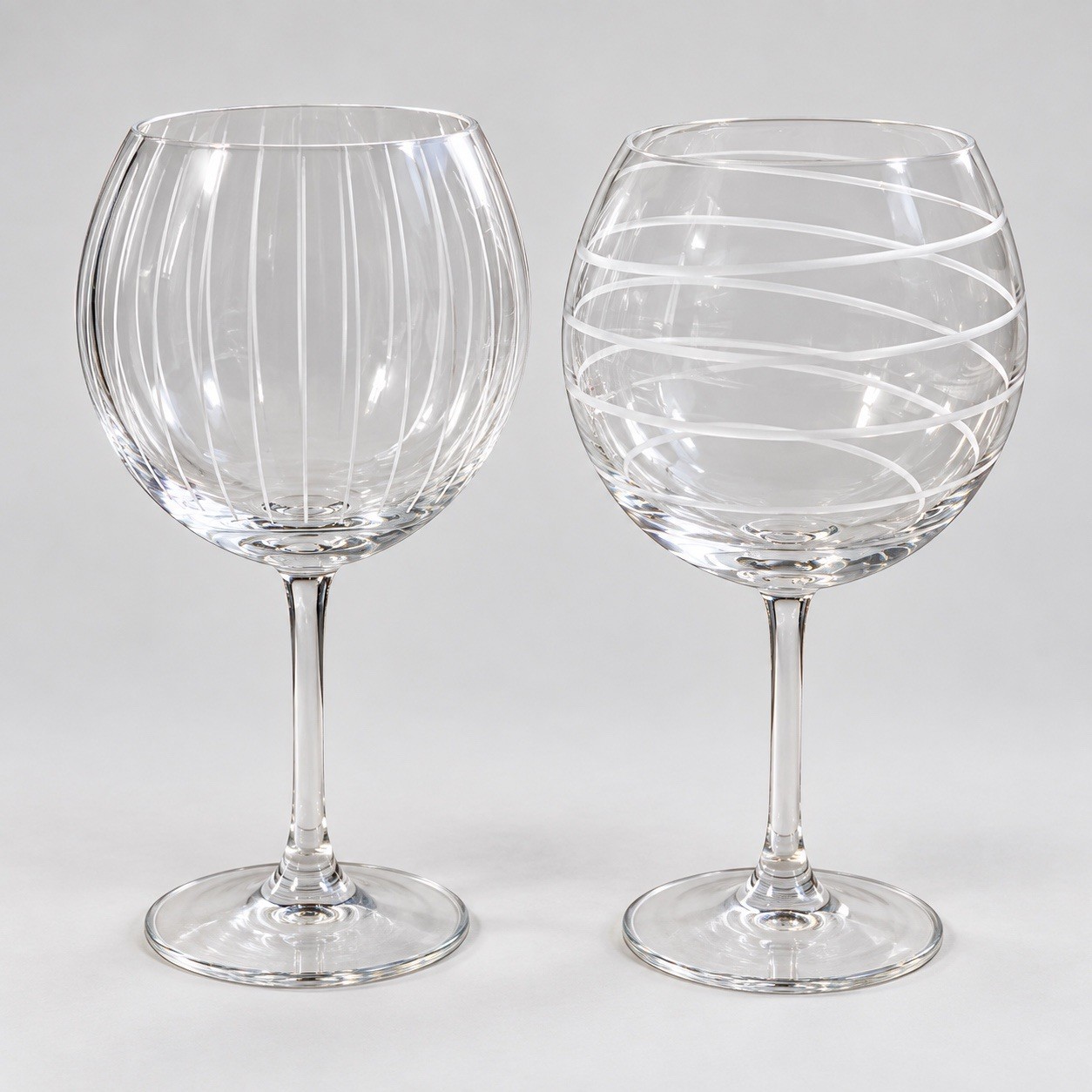 Mikasa Crystal CHEERS Set of 2 Balloon Wine Glass 9 1/8\