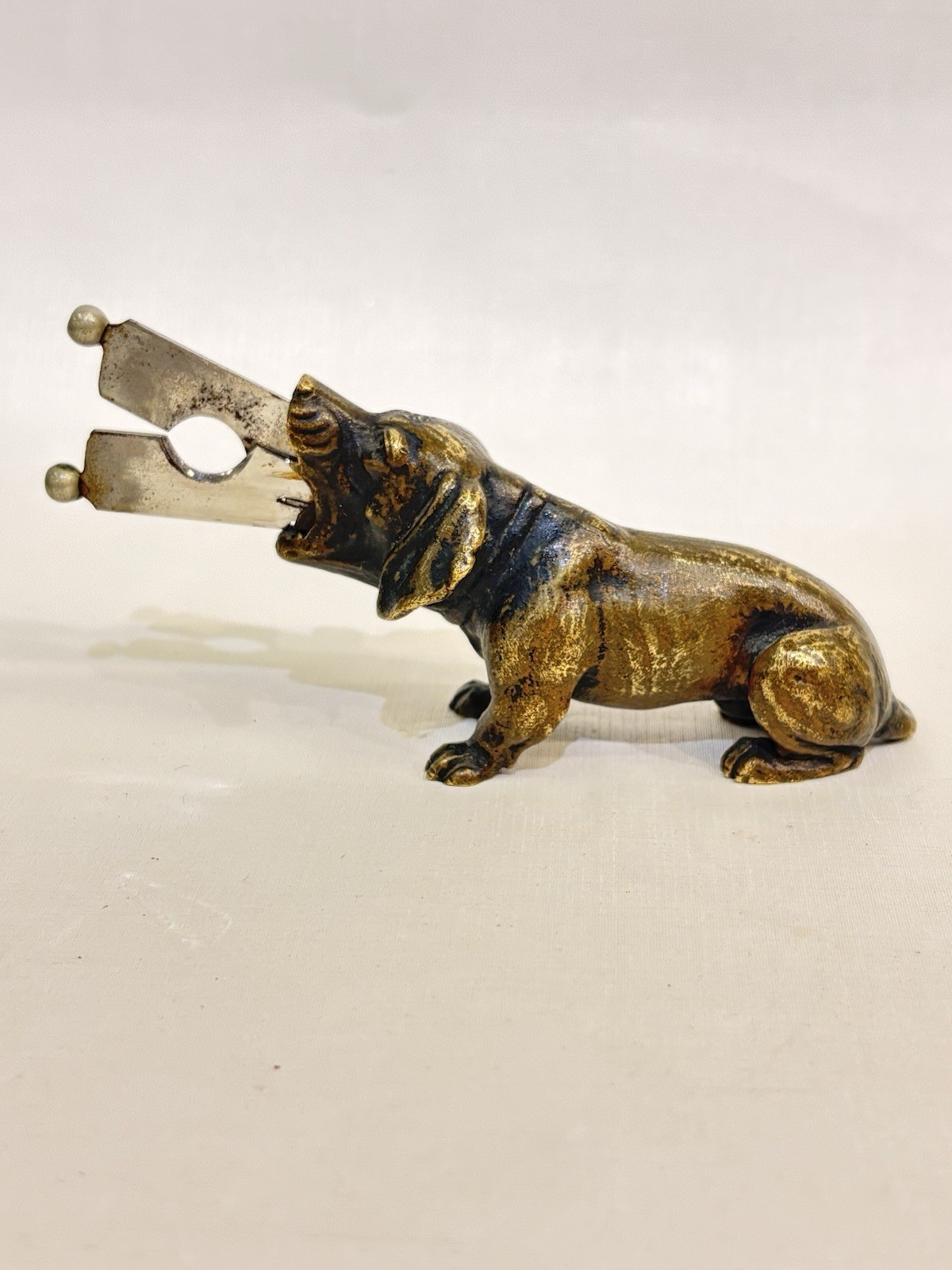 Vintage Bronce Sigarret Cutter In The Form Of a Dog
