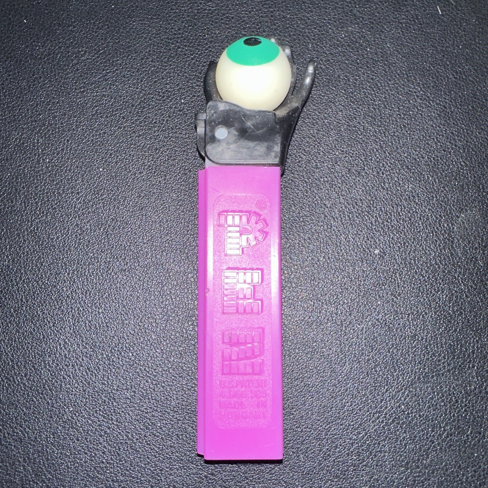 Vintage 1967 Pez Psychedelic Eye Dispenser Black Hand Purple Stem Free S&H In US Vintage 1967 Pez Psychedelic Eye Dispenser Black Hand Purple Stem Free S&H In US