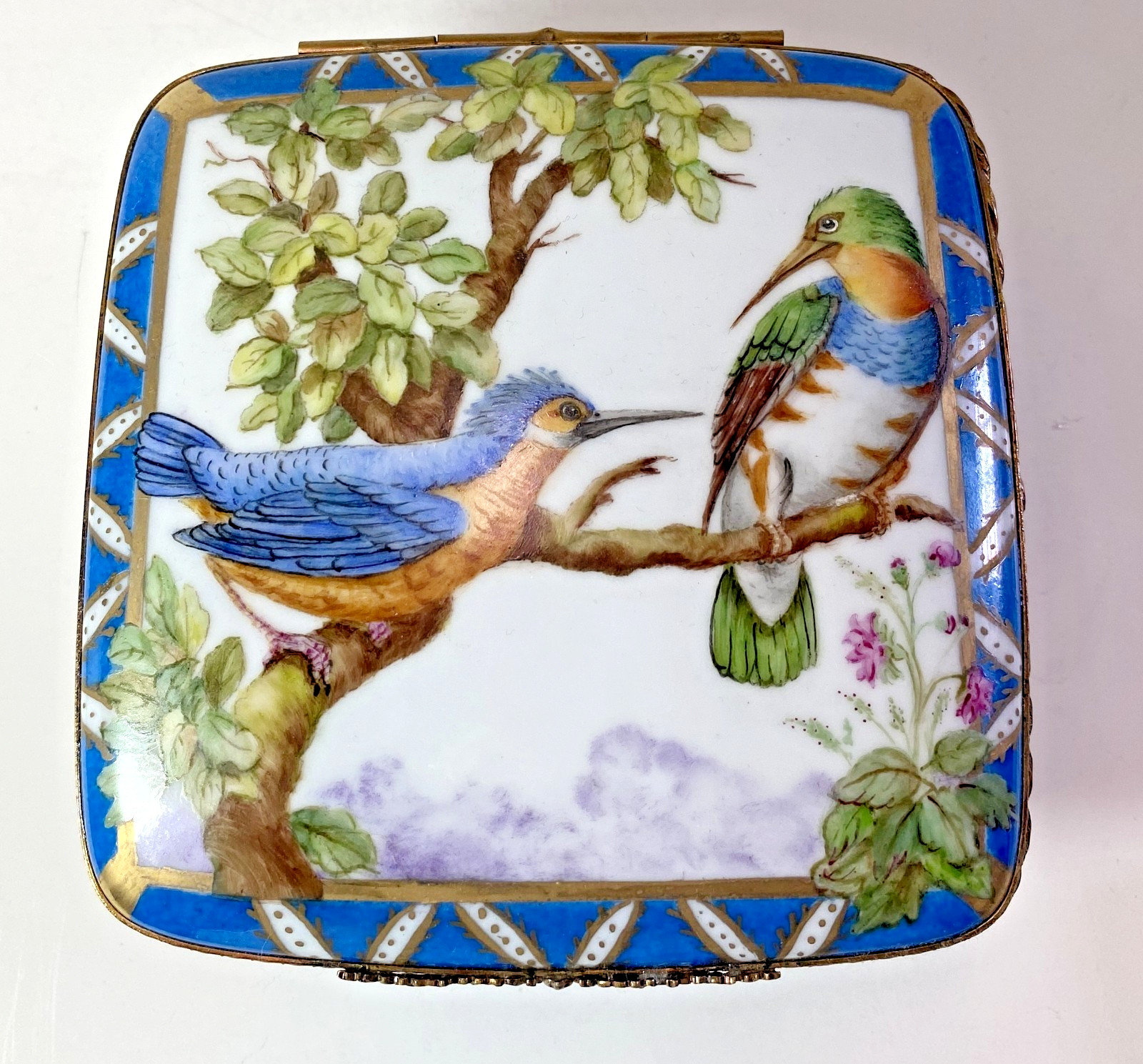 ATELIER DE BERCY HAND PAINTED LIMOGES SQUARE LARGE BOX with SÈVRES BIRDS