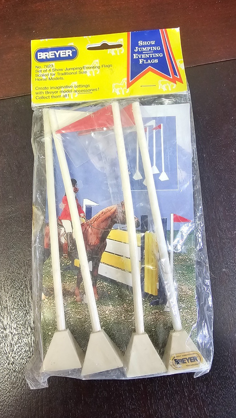 Breyer No. 7623 Show jumping eventing flags breyer horse accessories