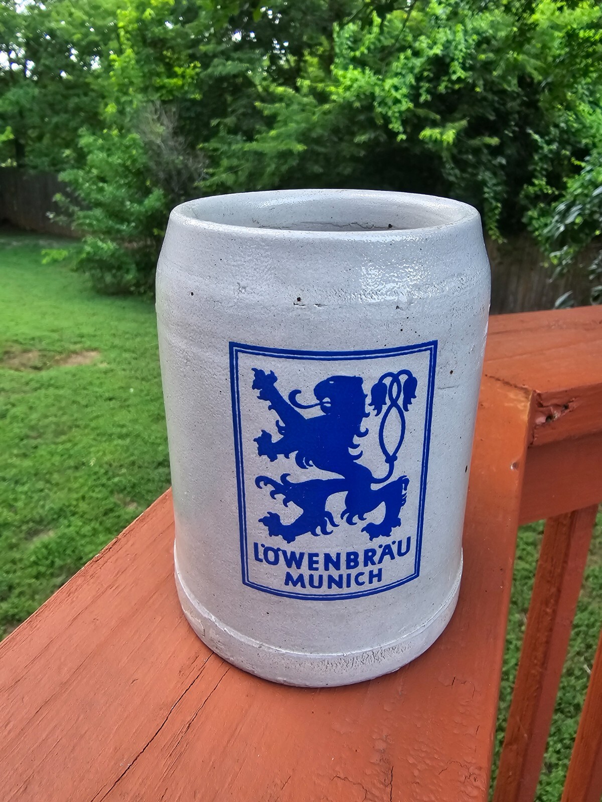 Vintage Lowenbrau Munchen 0.5L- Stoneware German-Stein Beer Mug Munich Vintage Lowenbrau Munchen 0.5L- Stoneware German-Stein Beer Mug Munich