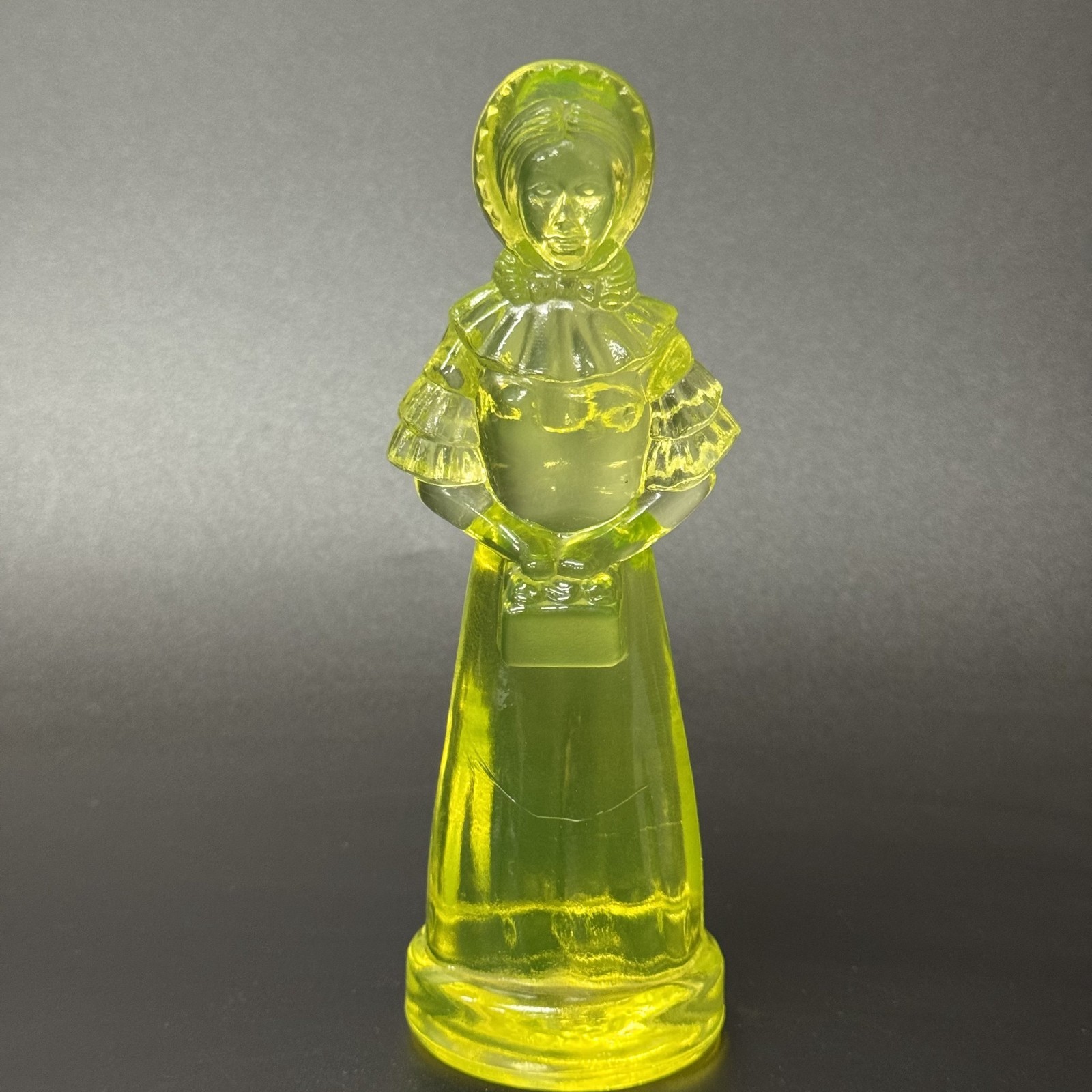 Vintage Vaseline Uranium Glass Degenhart Colonial Doll Priscilla Figure