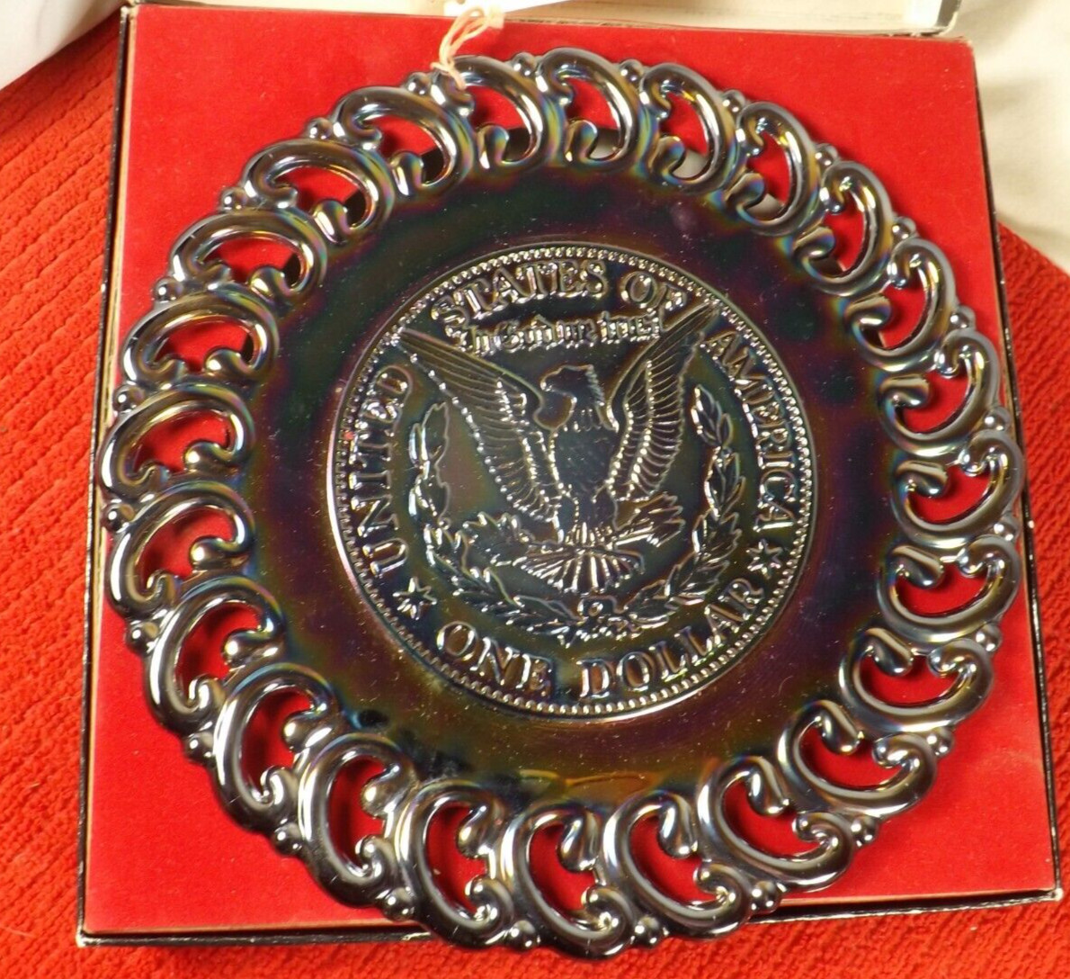 NWT  L.E. Smith Glass Carnival Amethyst Limited Edition One Dollar Plate 
