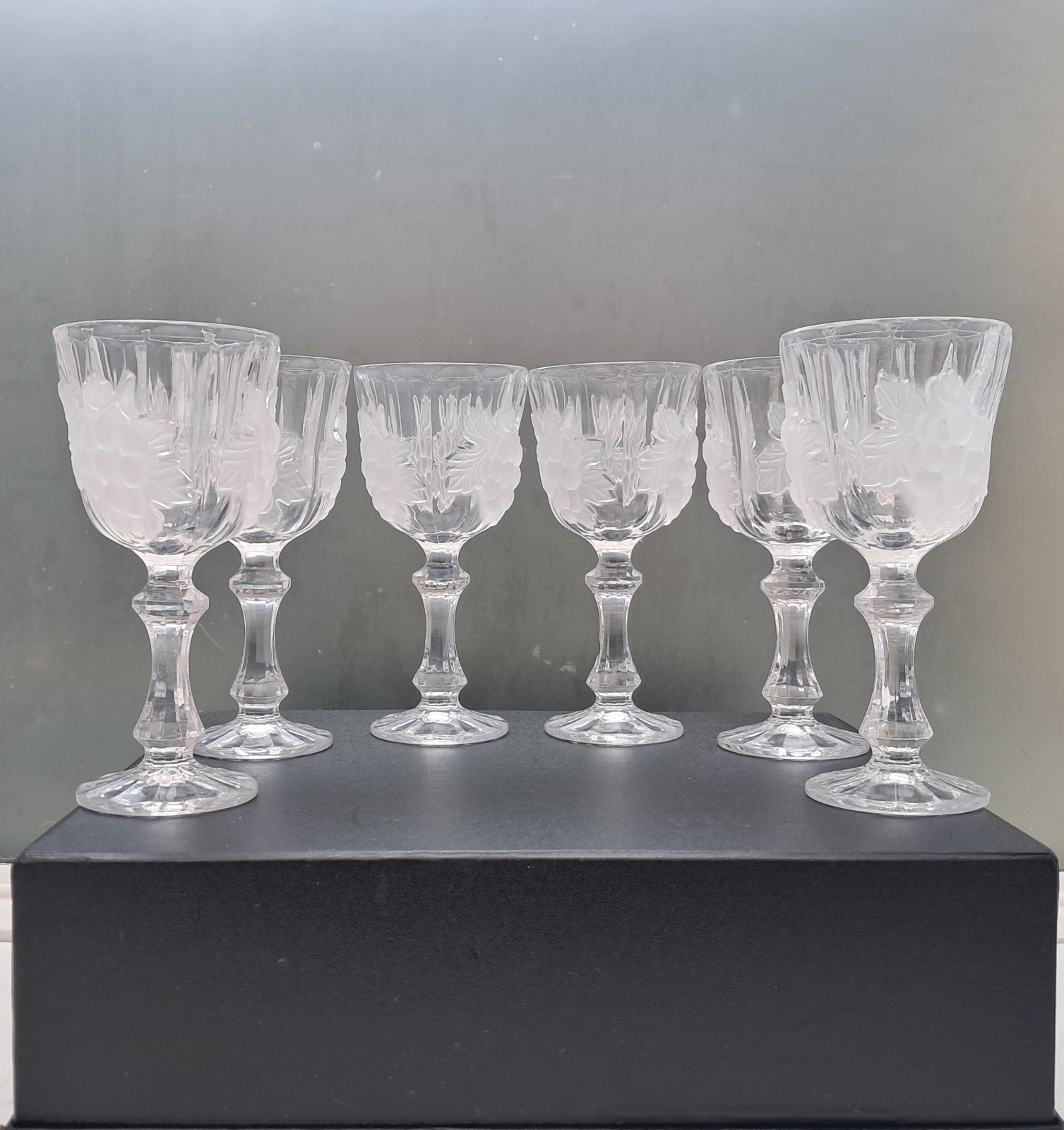 6 Vintage French Style Bacchus Glass Wine Goblets Frosted Grape Knopped Stem 6 Vintage French Style Bacchus Glass Wine Goblets Frosted Grape Knopped Stem