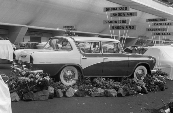 Nash Rambler Motor Show 1956 Car Old Photo