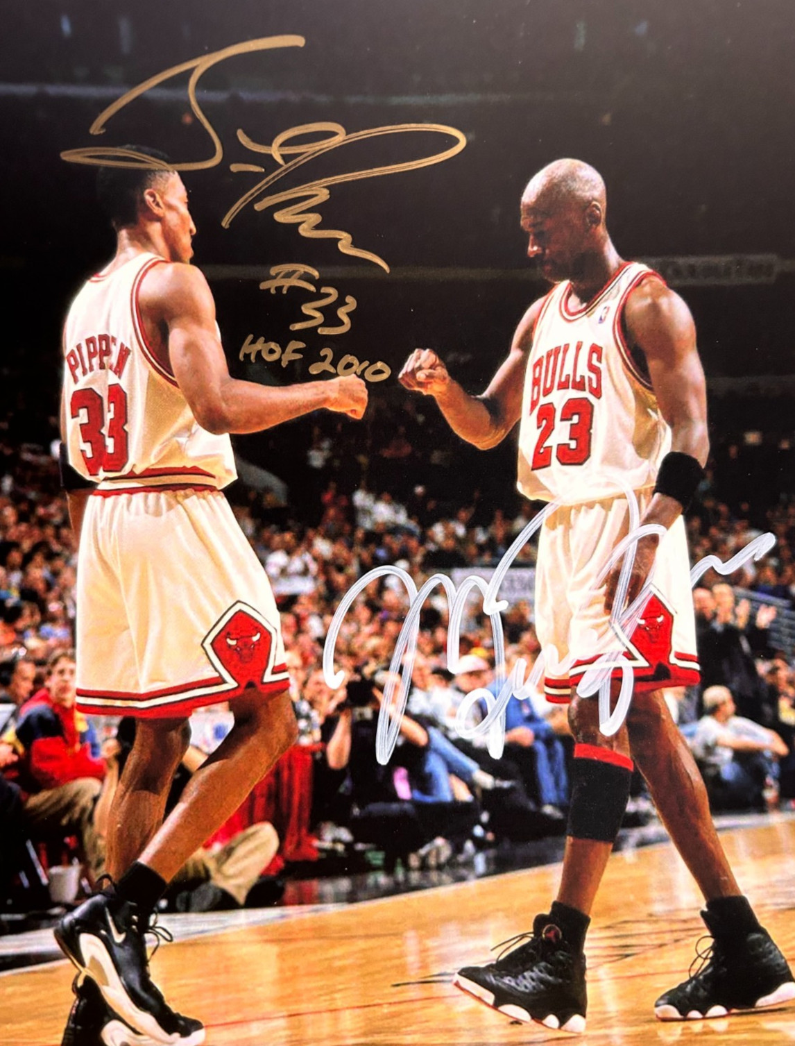 Michael Jordan & Scottie Pippen Signed 8x10\