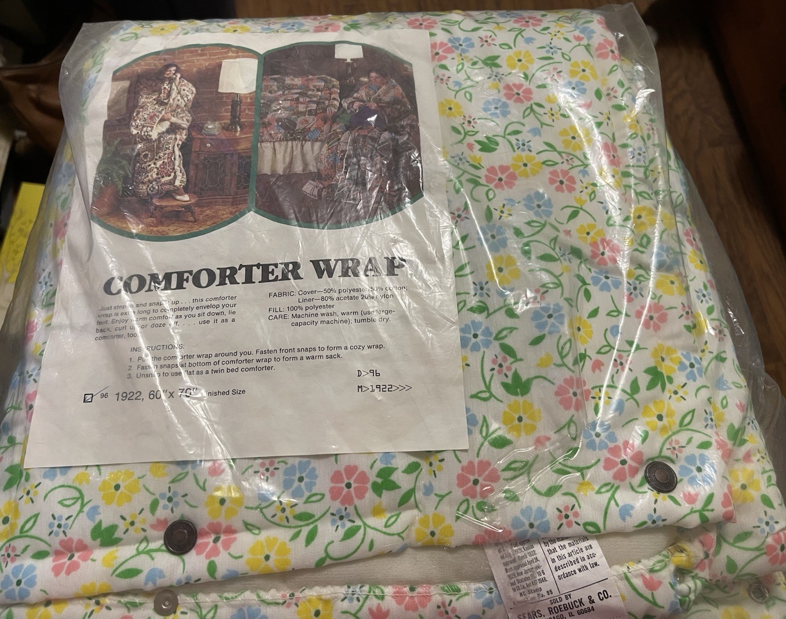 Vintage 1970s Sears Comforter Wrap Calico Garden Floral Twin 60 x70 NOS