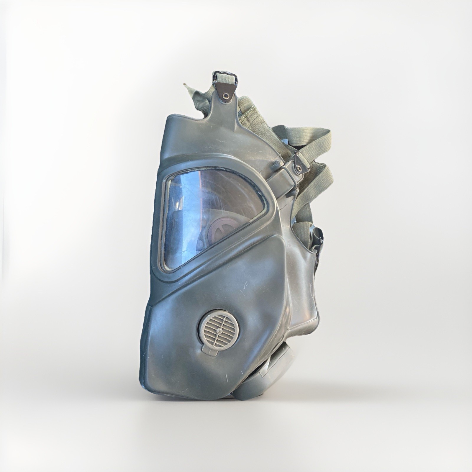 Rare Vietnam War XM28e4 Gas Mask Rare Vietnam War XM28e4 Gas Mask