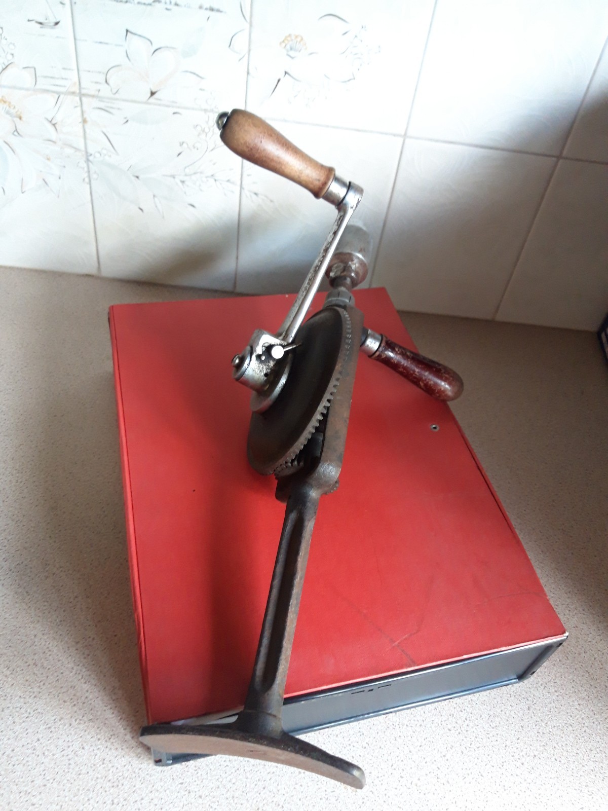 Vintage Yankee no 1555 Breast Drill - North Brothers - Old tool Vintage Yankee no 1555 Breast Drill - North Brothers - Old tool