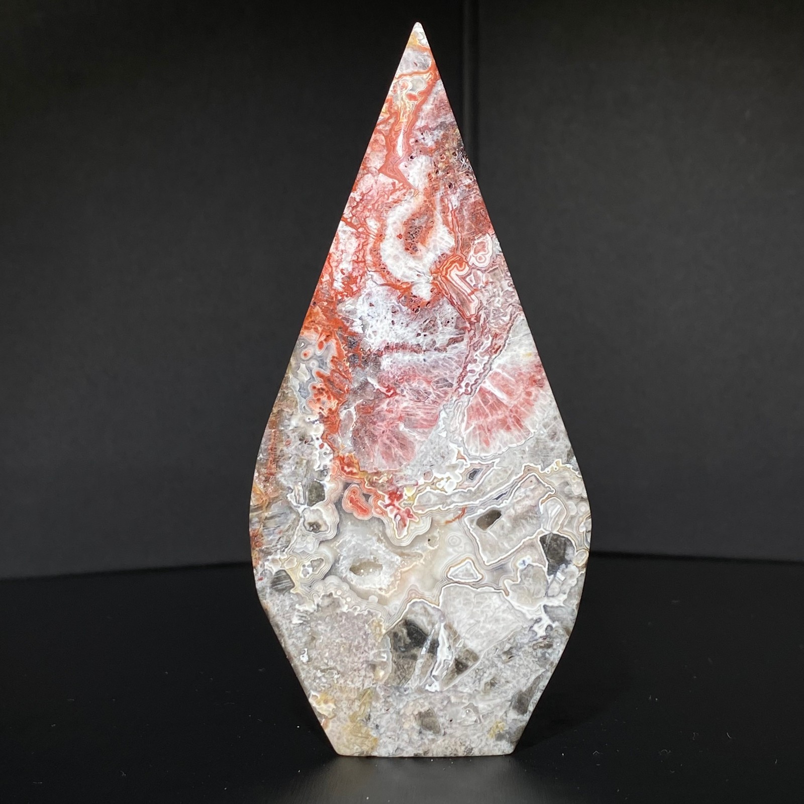118g Natural Mexican striped agate water drop quartz crystal sample 118g Natural Mexican striped agate water drop quartz crystal sample