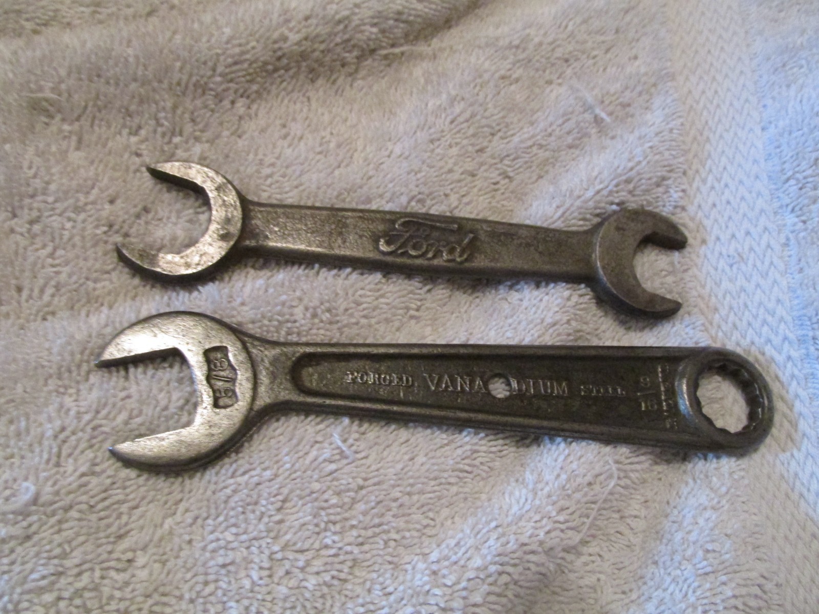 Antique Ford Script wrench Model T-1917 S & Auto Kit # 100 TOOLS LOT Combination
