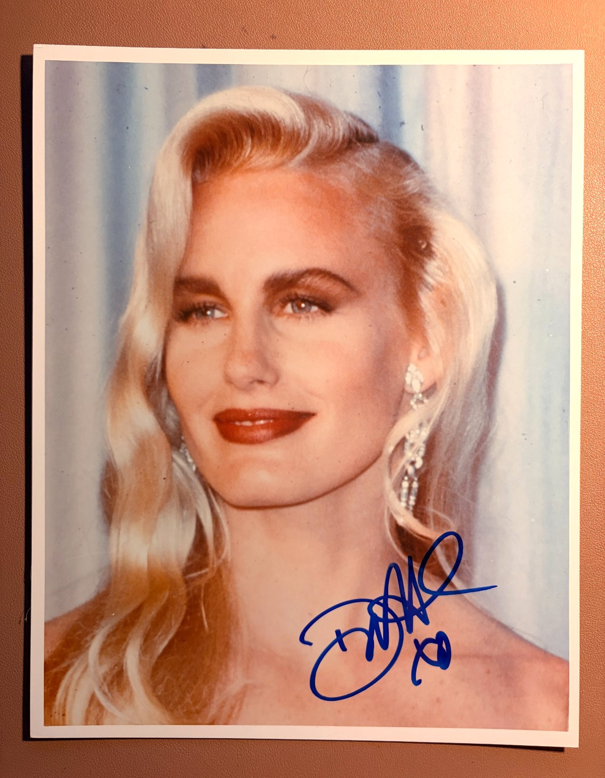 Daryl Hannah (Vintage) signed 8x10• Hand Signed w/TODD MUELLER AUTOGRAPHS Cert