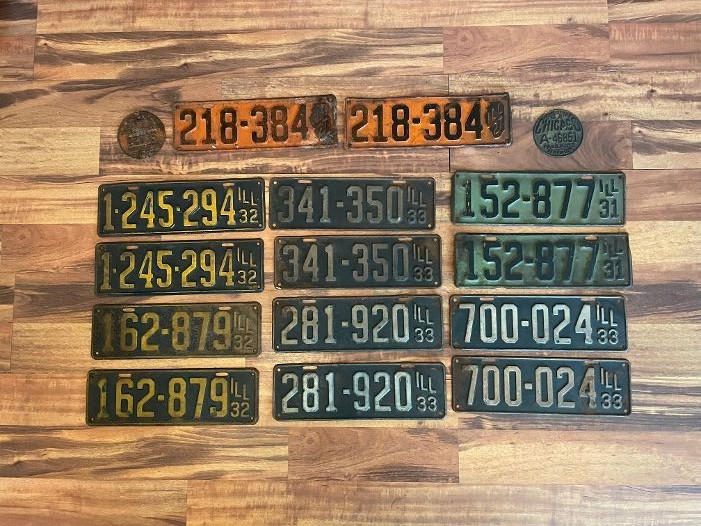 Antique Illinois License Plates/Medallions