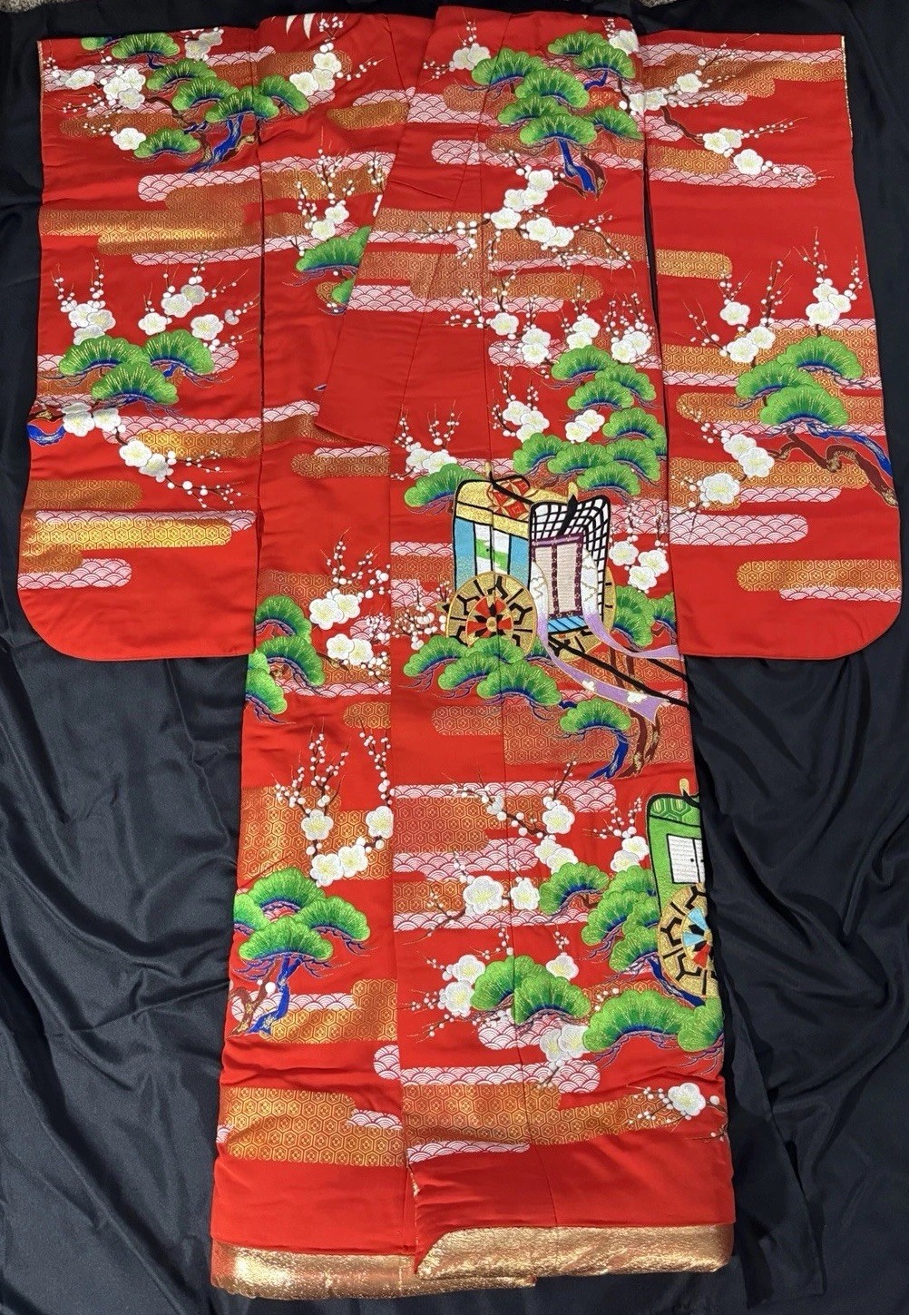 Vintage Japanese Pure Silk Iro Uchikake Wedding Kimono Embroidered Red Gold