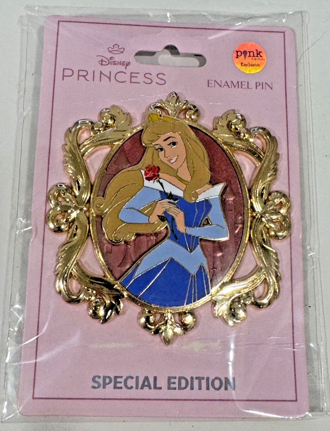 Disney Aurora Princess Gold Frame Cameo Sleeping Beauty Jumbo PALM LE Pin New Disney Aurora Princess Gold Frame Cameo Sleeping Beauty Jumbo PALM LE Pin New