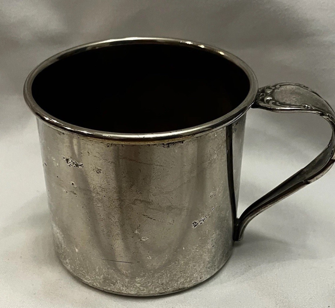 Oneida Tudor Silver Plate Baby Cup Ornate Bent Stemware Silverware Handle VTG