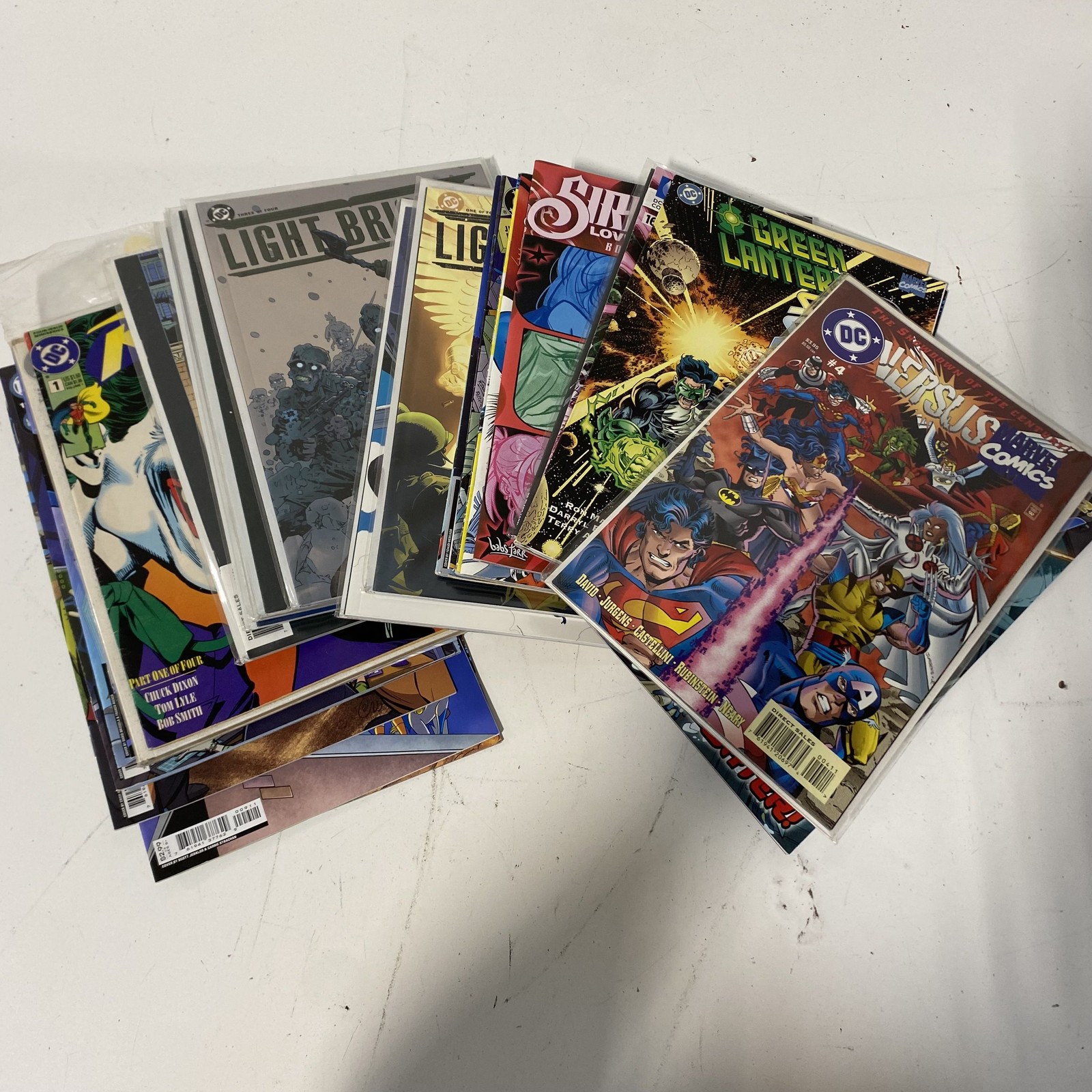 DC Comics Batman Superman DC vs Marvel 29 Comic Book Lot Modern Age 1990s-2020s