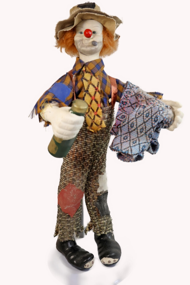 Hobo Clown Figurine 15