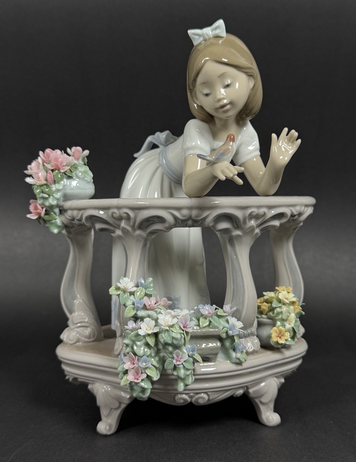 Antique Lladro Spain \'Morning Song\' #6658 Girl with Bird Porcelain Figurine