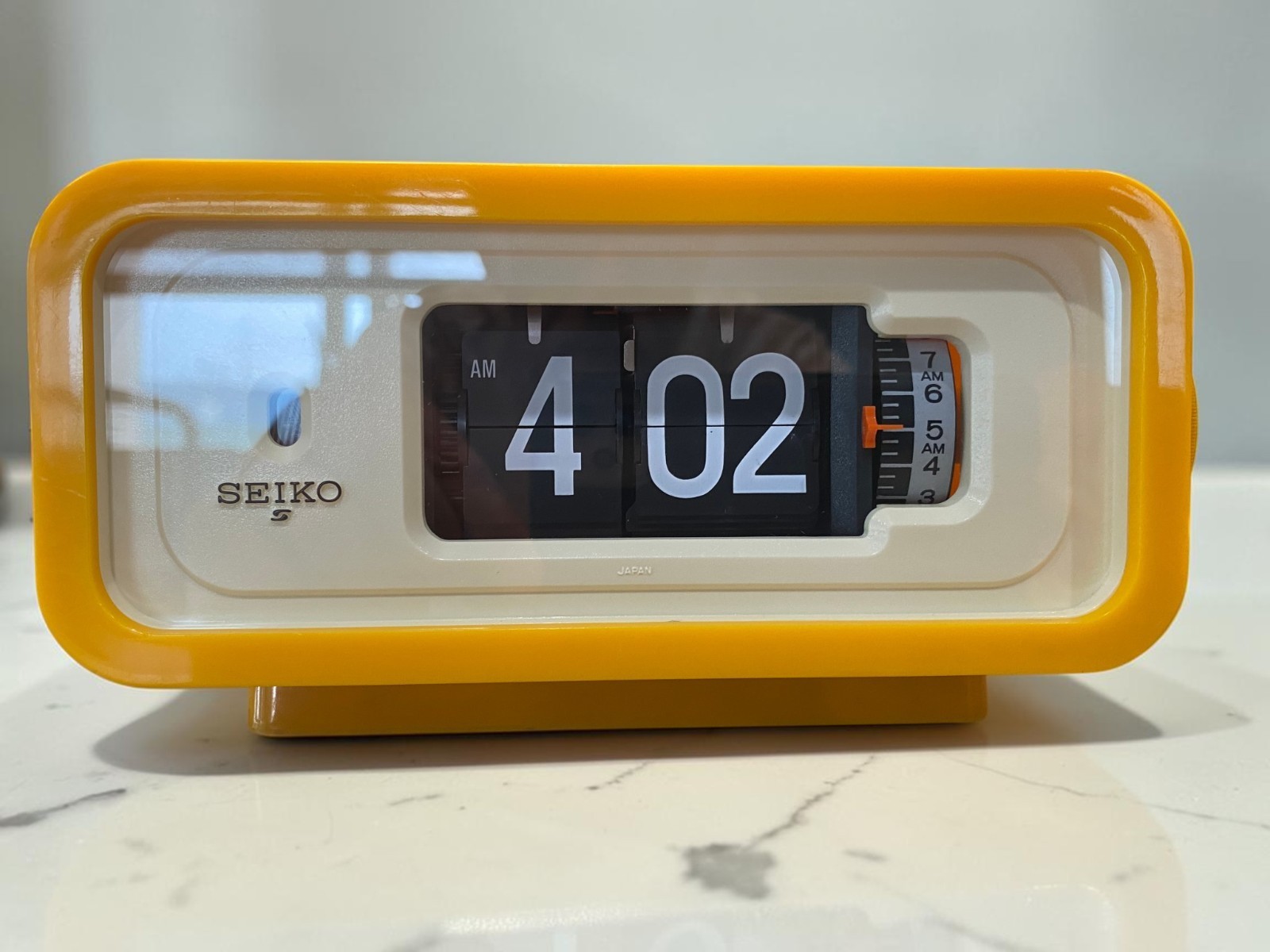 Vintage SEIKO DP-666T Yellow Flip Clock Retro Alarm Desk Clock Japan Working